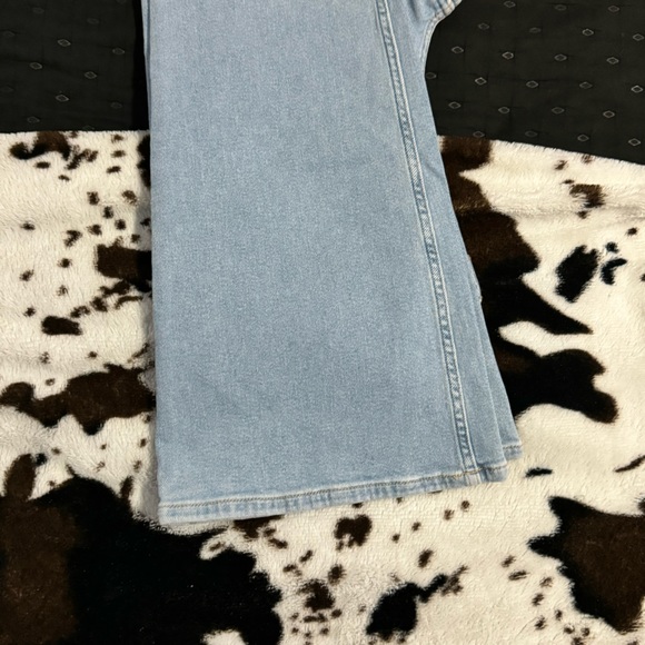 Trousers - Picture 3 of 4